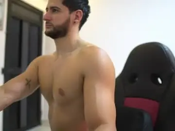 Chaturbate Nude Webcam of saimonhot1