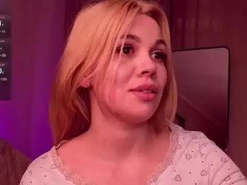 Chaturbate Live Sex Cam of scarletmarney