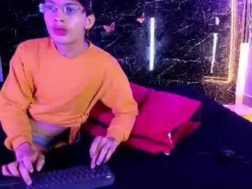 Chaturbate Sex Cam of adrian_wolff