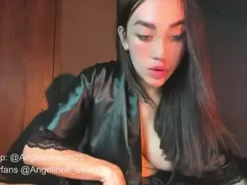 Chaturbate Live Sex Cam of angeline_swan
