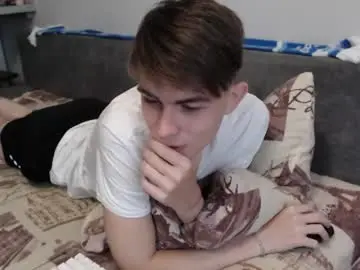 Chaturbate Live Sex Cam of cute_oliver