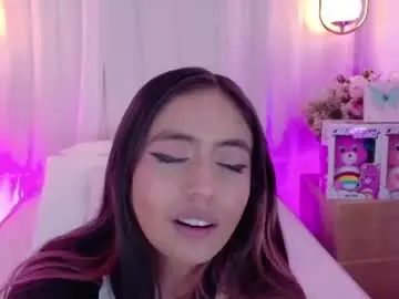 Chaturbate Live Sex of emilyy_bank