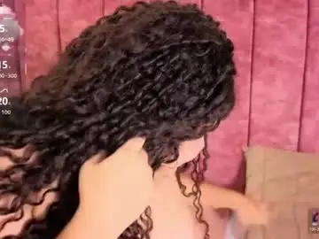 Chaturbate Best live sex cam show of lou_22_