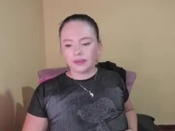 Chaturbate Live Sex Cam of lunnadoll