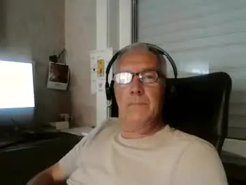 Chaturbate Free Porn Cam of maxou569