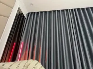 Chaturbate Sex Cam of sexy_misses19