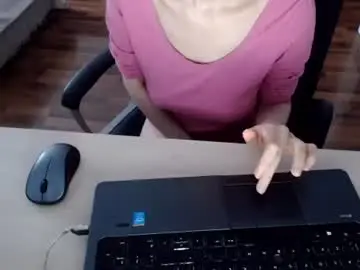 Chaturbate Live Sex Cam of lunavibe_