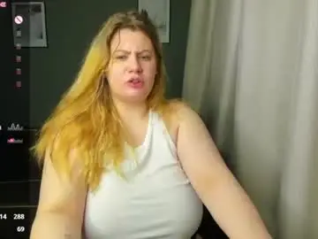 Chaturbate Live Sex Cam of heelga