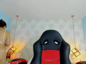 Chaturbate Live Sex Cam of helena_rey1
