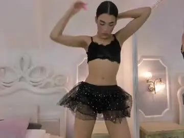Chaturbate Live Sex Cam of mikaela_stone__