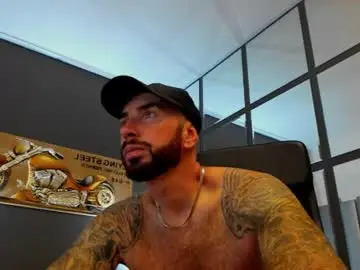 Chaturbate Live Sex Cam of arongrant