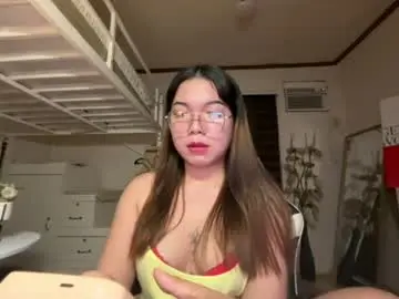 Chaturbate Best live sex cam show of foxieeealona