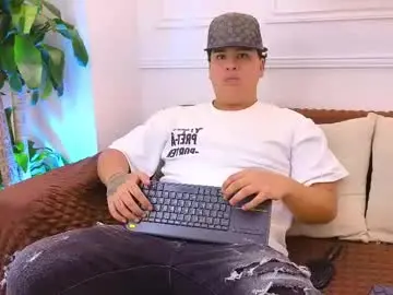 Chaturbate Live Porn of bennett_alejoo