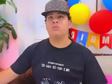 Chaturbate Free Porn Cam of bennett_alejoo
