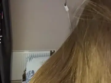 Chaturbate Live Sex Cam of soft_caprice