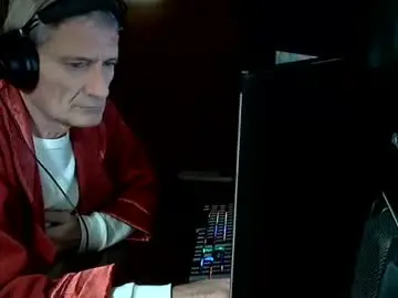 Chaturbate Private Sex Chat of adrianlatino