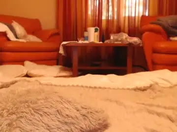 Chaturbate Live Sex Cam of andrasweetie