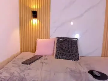Chaturbate Live Sex Cam of ciara_bunny_