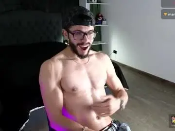 Chaturbate Live Sex of phantom_bigger1