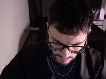 Chaturbate Free Live Porn of phantom_bigger1