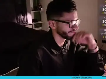 Chaturbate Free Porn Cam of phantom_bigger1