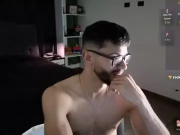 Chaturbate Free Live Porn of phantom_bigger1
