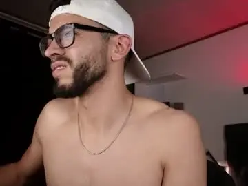 Chaturbate Best live sex cam show of phantom_bigger1