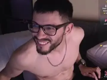 Chaturbate Live Porn of phantom_bigger1