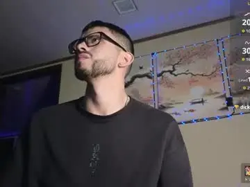 Chaturbate Free Live Porn of phantom_bigger1