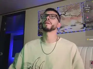 Chaturbate Live Sex Cam of phantom_bigger1