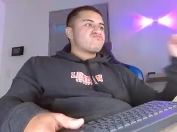 Chaturbate Free Porn Cam of yourfavorite_bigclit