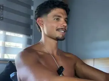 Chaturbate Best live sex cam show of daniel0910s