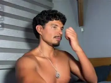 Chaturbate Best live sex cam show of daniel0910s