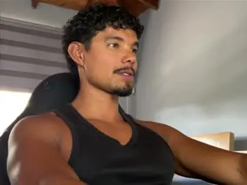 Chaturbate Watch Live Sex Cams of daniel0910s