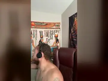 Chaturbate Live Sex Cam of thomasgwhitecft