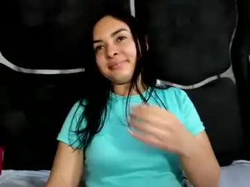 Chaturbate Live Sex Cam of valery_moon22