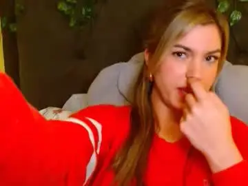 Chaturbate Live Sex Cam of skybella_