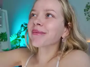 Chaturbate Sex Cam of milly_shy