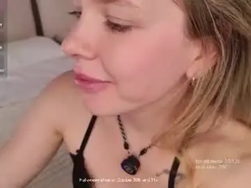 Chaturbate Live Sex Cam of milly_shy