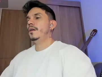 Chaturbate Free Porn Cam of legolas_15