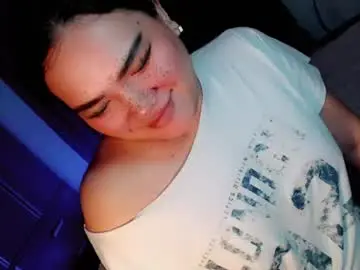 Chaturbate Live Sex Cam of urasian_pampelatch