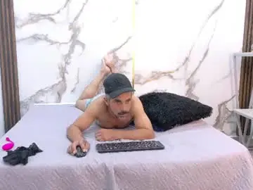 Chaturbate Live Sex Cam of abbyandliam