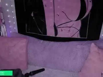 Chaturbate Live Sex Cam of crimsonkitten
