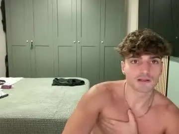 Chaturbate Live Sex of italianboy092