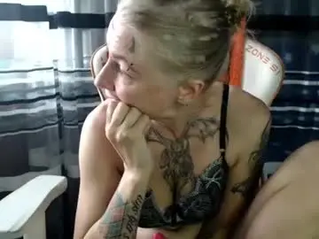Chaturbate Live Sex Cam of lollifox_1