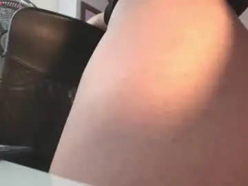 Chaturbate Watch Live Sex Cams of miley_baker