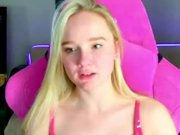 Chaturbate Live Sex Cam of shawty_mia