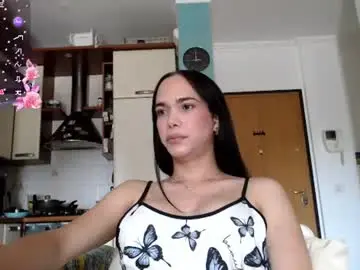 Chaturbate Live Sex Cam of luara_