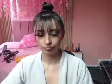 Chaturbate Live Sex Cam of alaia_blue1