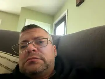 Chaturbate Live Sex Cam of marcoux2727